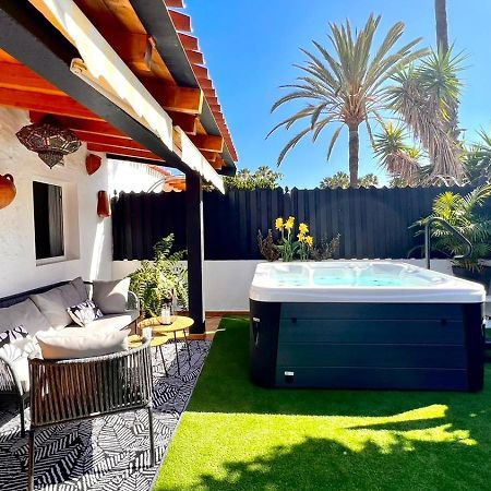 Oasis Beach Holiday Home With Jacuzzi Playa del Ingles  Exterior photo