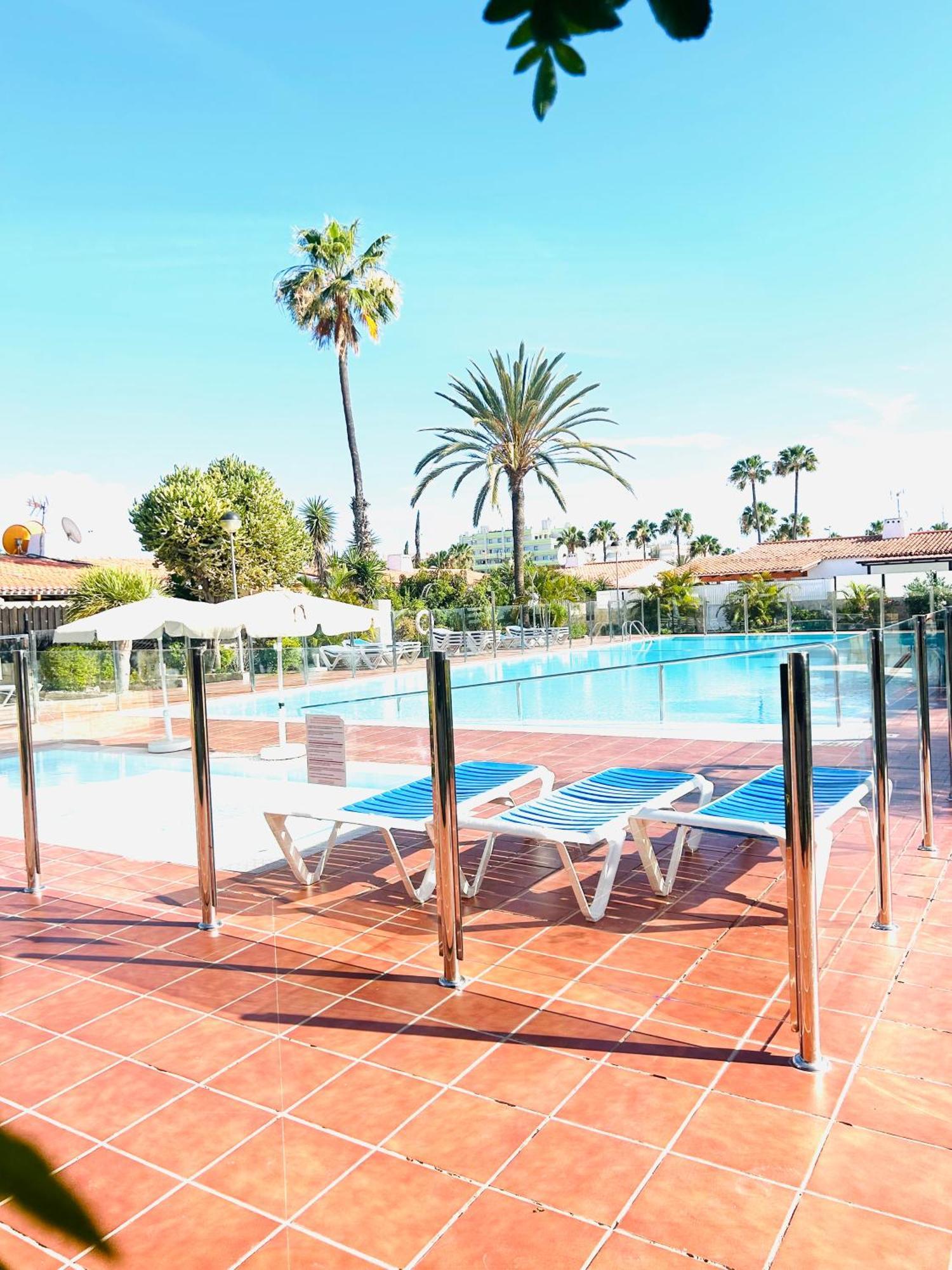 Oasis Beach Holiday Home With Jacuzzi Playa del Ingles  Exterior photo