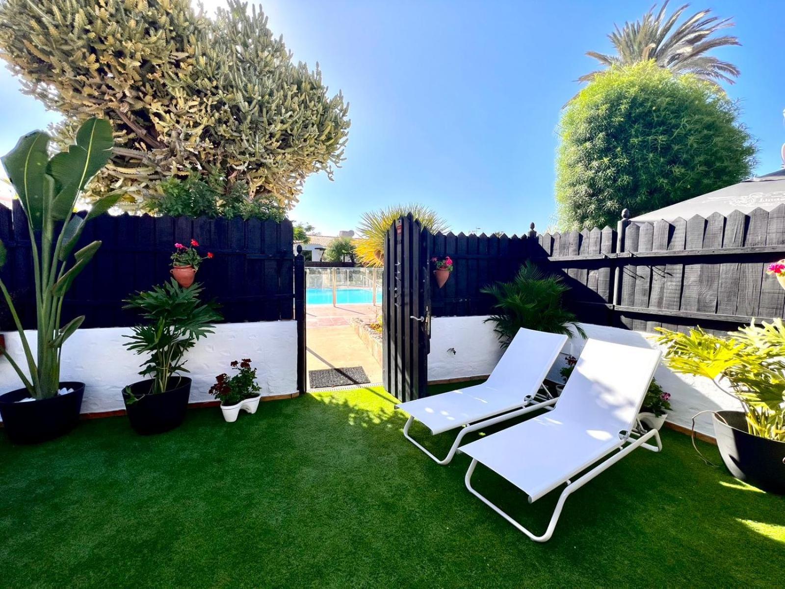 Oasis Beach Holiday Home With Jacuzzi Playa del Ingles  Exterior photo