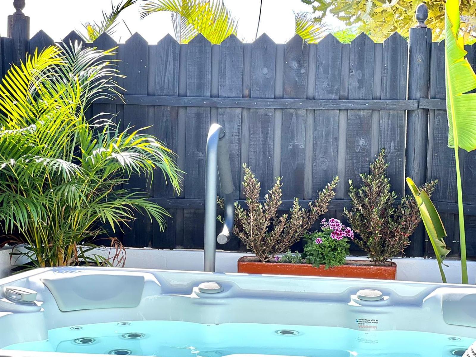 Oasis Beach Holiday Home With Jacuzzi Playa del Ingles  Exterior photo