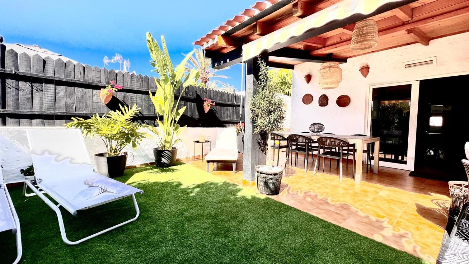 Oasis Beach Holiday Home With Jacuzzi Playa del Ingles  Exterior photo