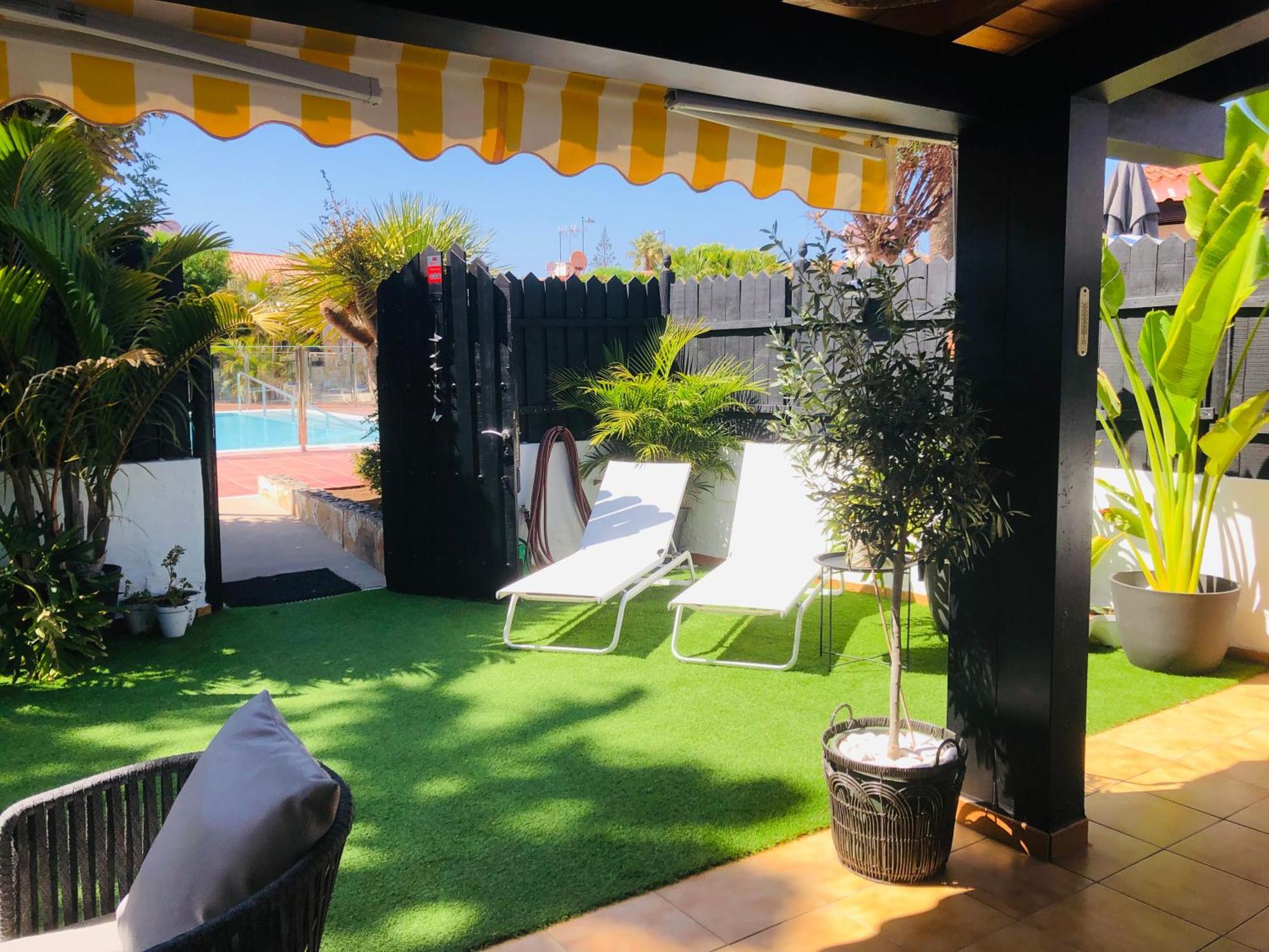 Oasis Beach Holiday Home With Jacuzzi Playa del Ingles  Exterior photo