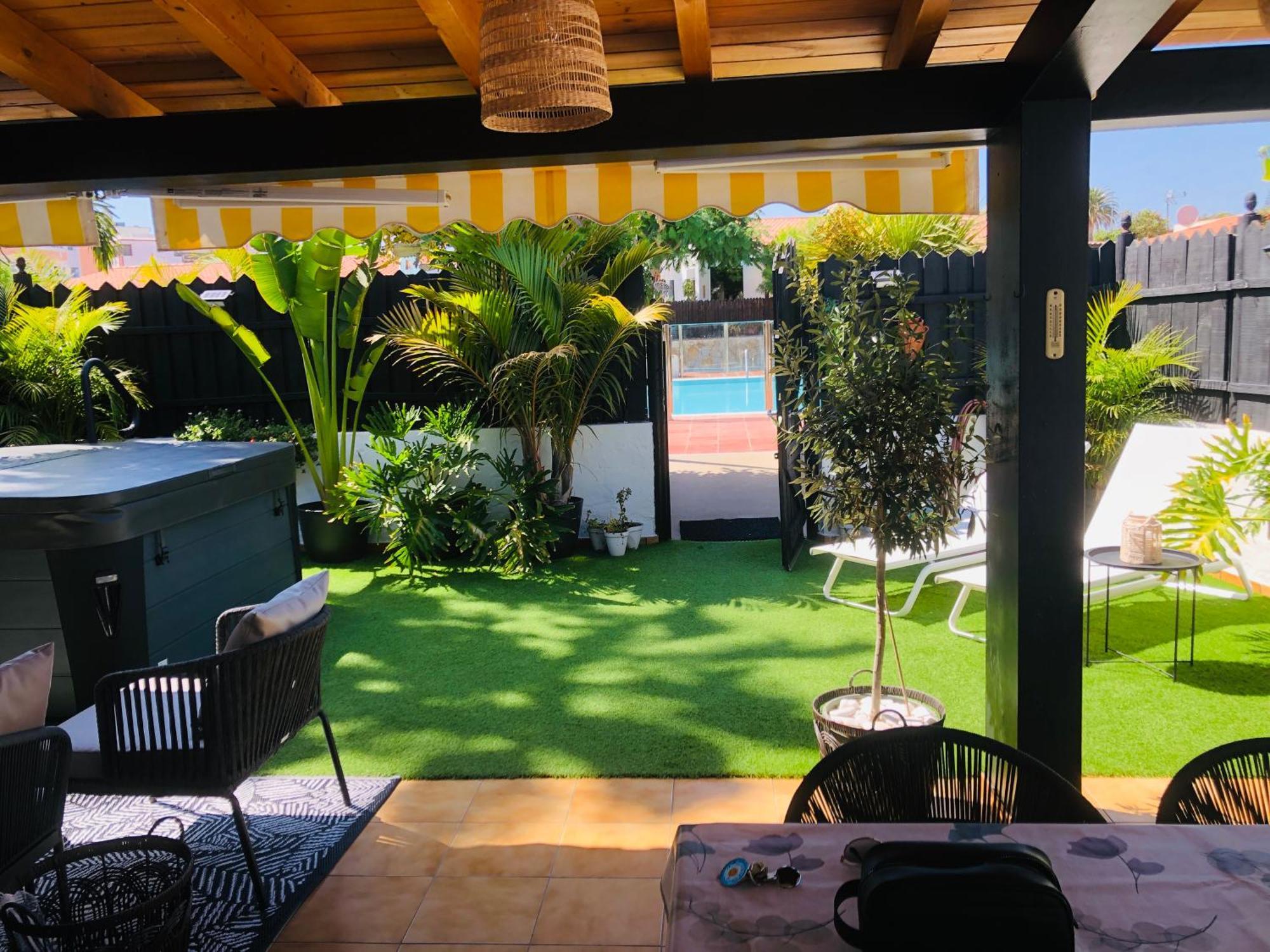 Oasis Beach Holiday Home With Jacuzzi Playa del Ingles  Exterior photo